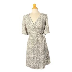 Time and Tru Gray Snakeskin Dress